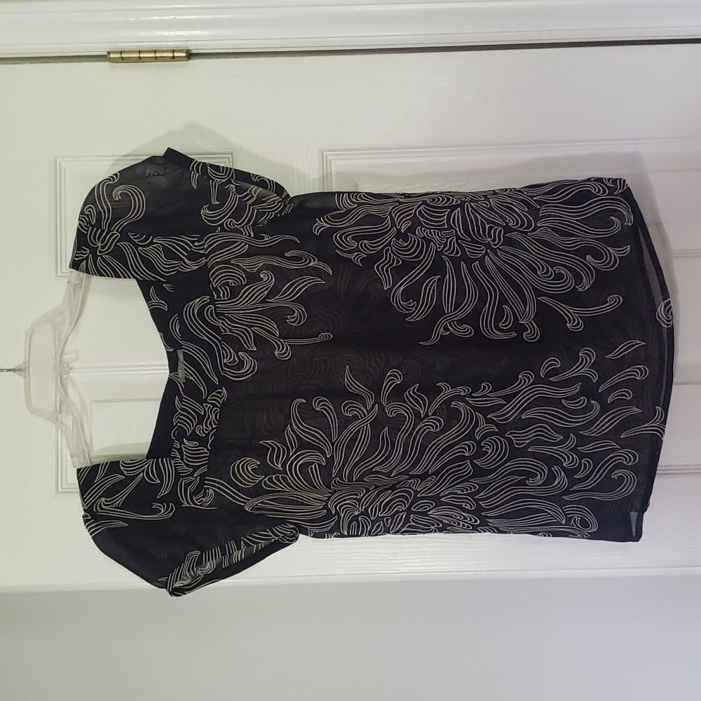 Ann Taylor Med Ladies Top Sheer Square neck Black and white